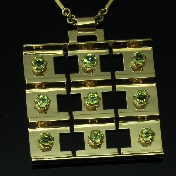 Artist Jewelry by Chris Steenbergen gold necklace and pendant set with peridot